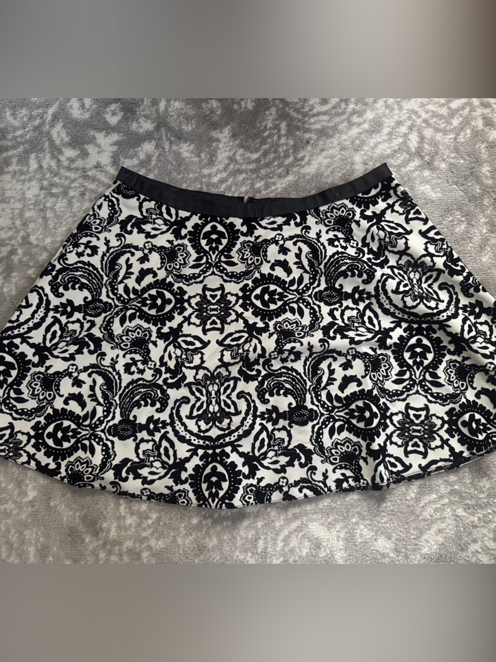 Forever 21 Black and White Patterned A-Line Skirt